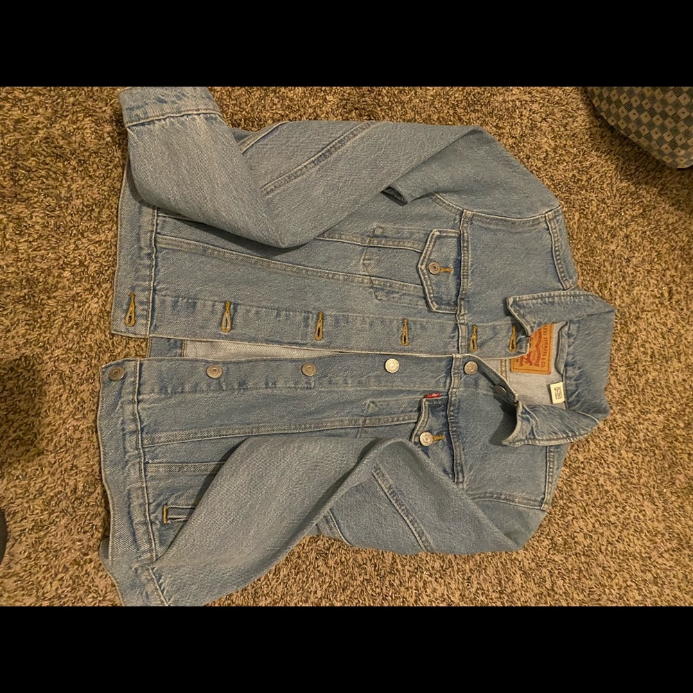 Levi’s denim jacket women’s medium